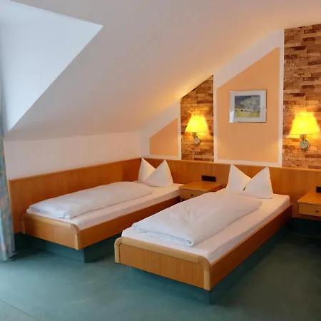 Gaestehaus Biedermann 3* 킨딩