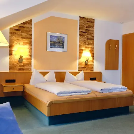 Ξενοδοχείο με διαμερίσματα Gaestehaus Biedermann Kinding